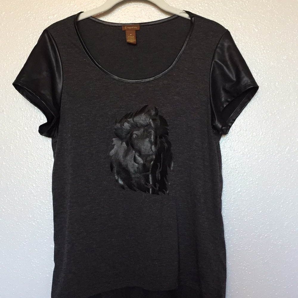 Women’s size M dark gray/black shirt